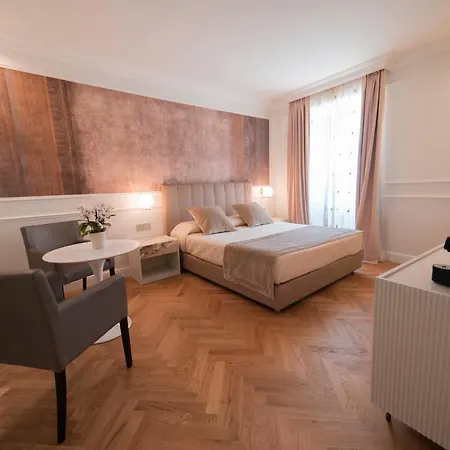 Palazzo Franceschini Hotel 3*