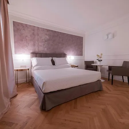 Hotel Palazzo Franceschini 3*