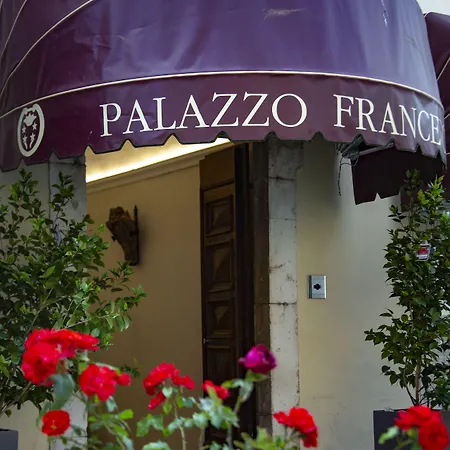 Palazzo Franceschini 호텔