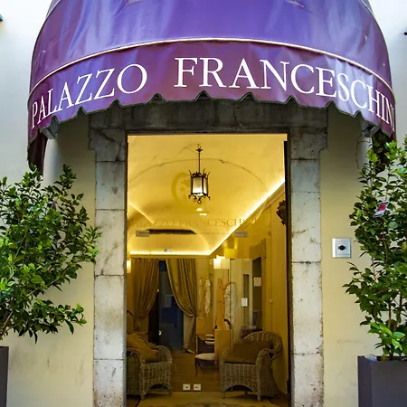 Palazzo Franceschini 카시아