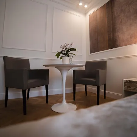 Palazzo Franceschini 3*