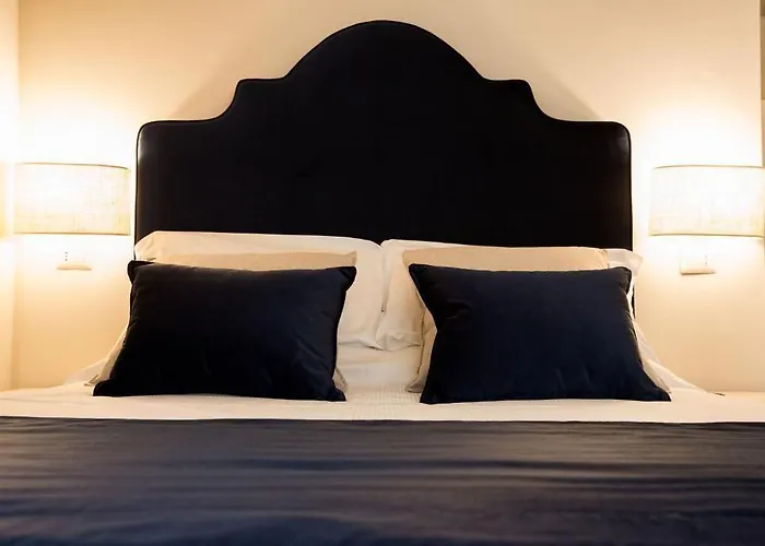 Palazzo Franceschini Hotel