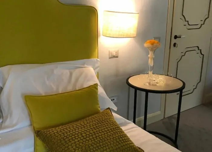 Palazzo Franceschini Hotel