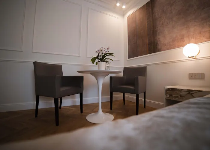 Palazzo Franceschini 3*