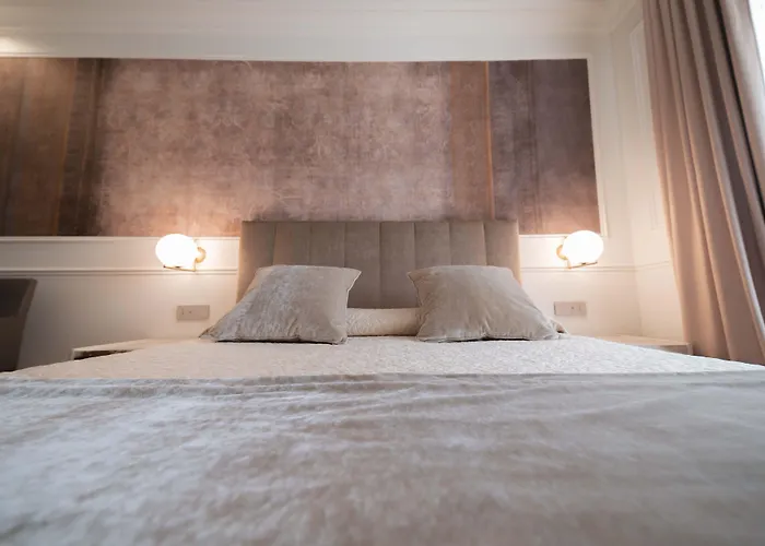 Palazzo Franceschini Hotel 3*