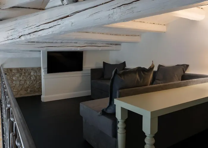 Palazzo Franceschini 3*