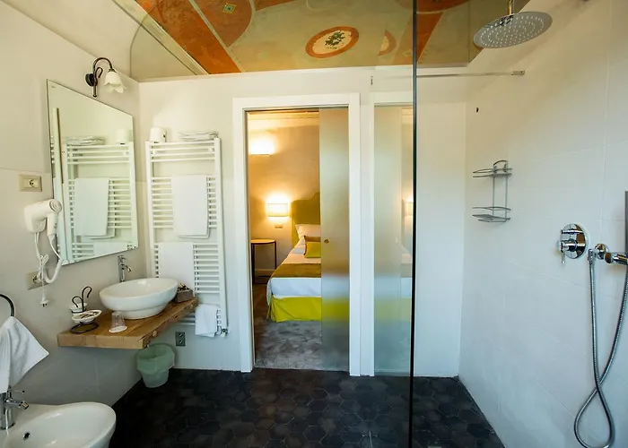 Hotel Palazzo Franceschini 3*