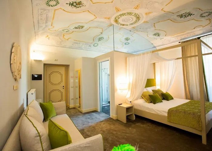 Hotel Palazzo Franceschini 3*